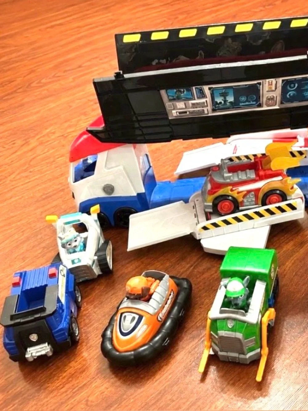 Paw Patrol Rescue Truck & Vehicles Set - Red, Blue, Green, Orange